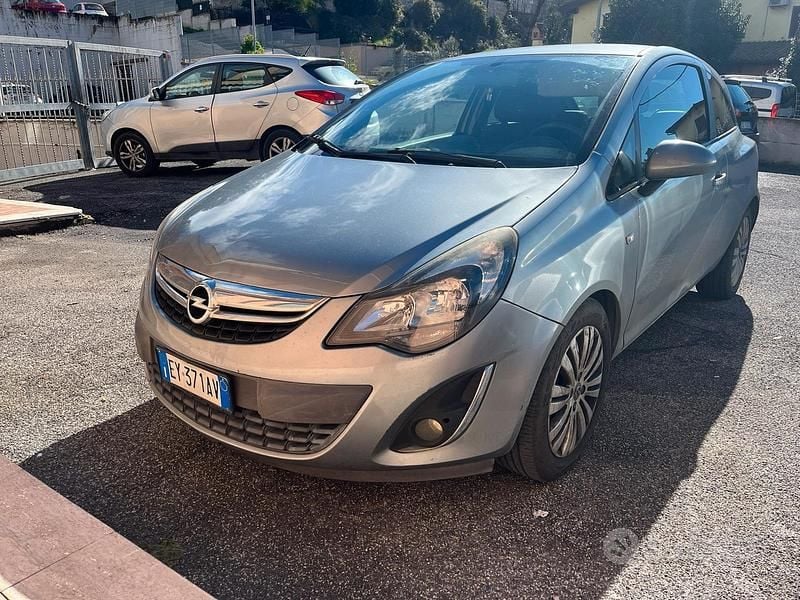 Usata Opel Corsa 90 CV (66 kW) 2015 Grigio Utilitaria