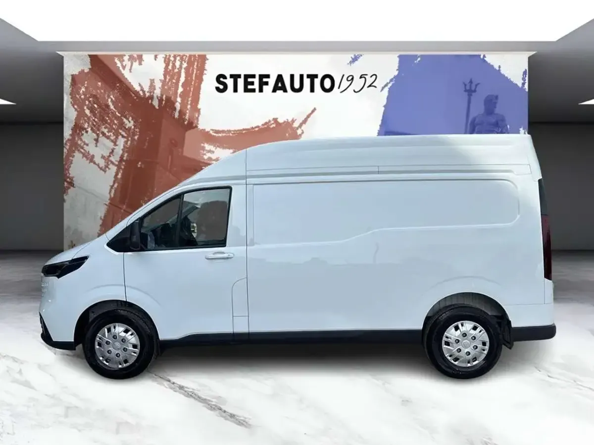 Nuova Maxus V70 150 CV (110 kW) 2026 Warm white: pastello Furgone
