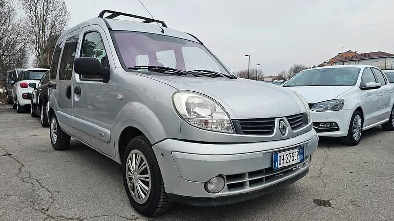 Usata Renault Kangoo Luxe 82 CV (60 kW) 2007 Argento Monovolume