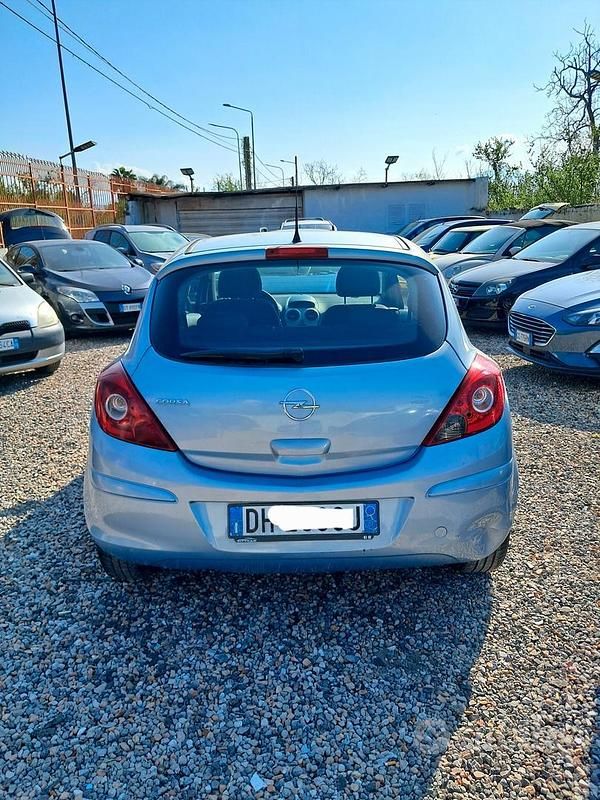 Usata Opel Corsa 80 CV (58 kW) 2007 Grigio Utilitaria