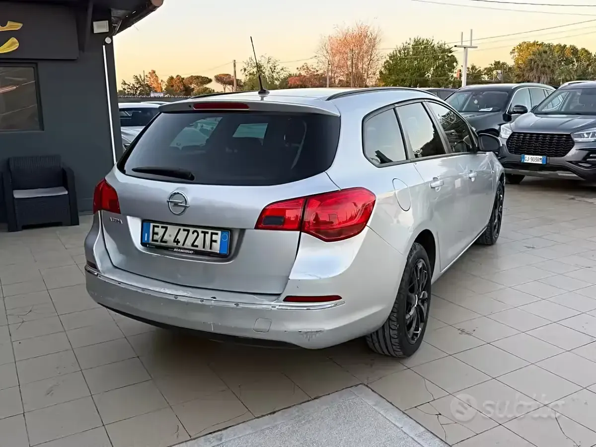 Gebraucht Opel Astra Cosmo 140 PS (102 kW) 2015 Grau Kombi