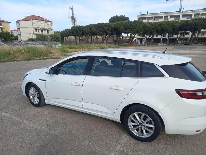 Usata Renault Mégane GrandTour Business 110 CV (80 kW) 2017 Station wagon