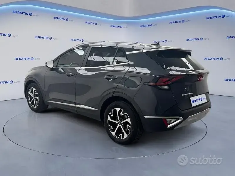 Usata Kia Sportage Style 180 CV (132 kW) 2022 Grigio SUV