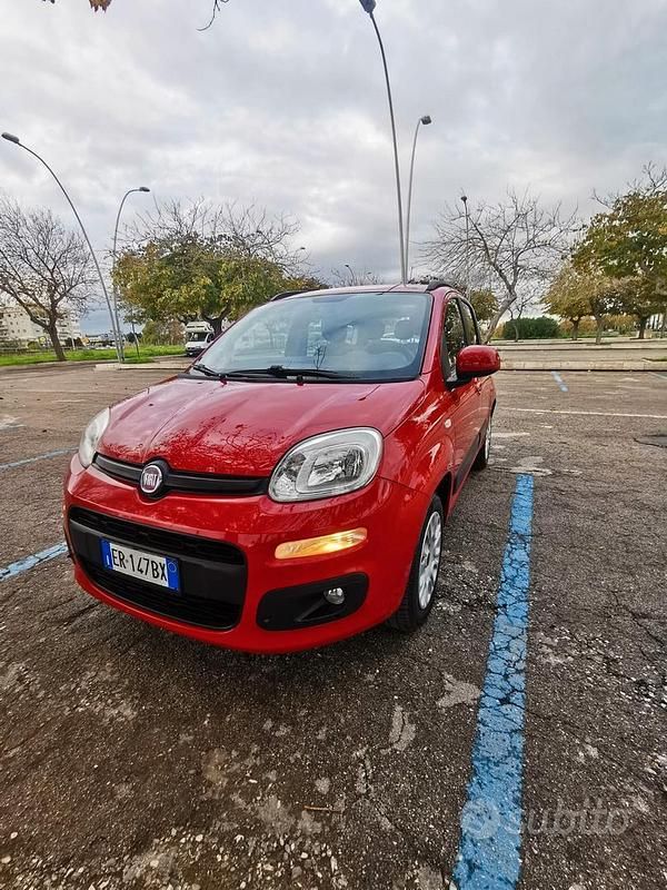 Usata Fiat Panda Lounge 69 CV (50 kW) 2013 Rosso Berlina
