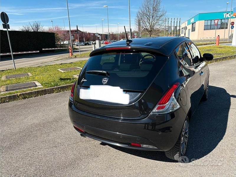 Usata Lancia Ypsilon 2023 Nero Utilitaria
