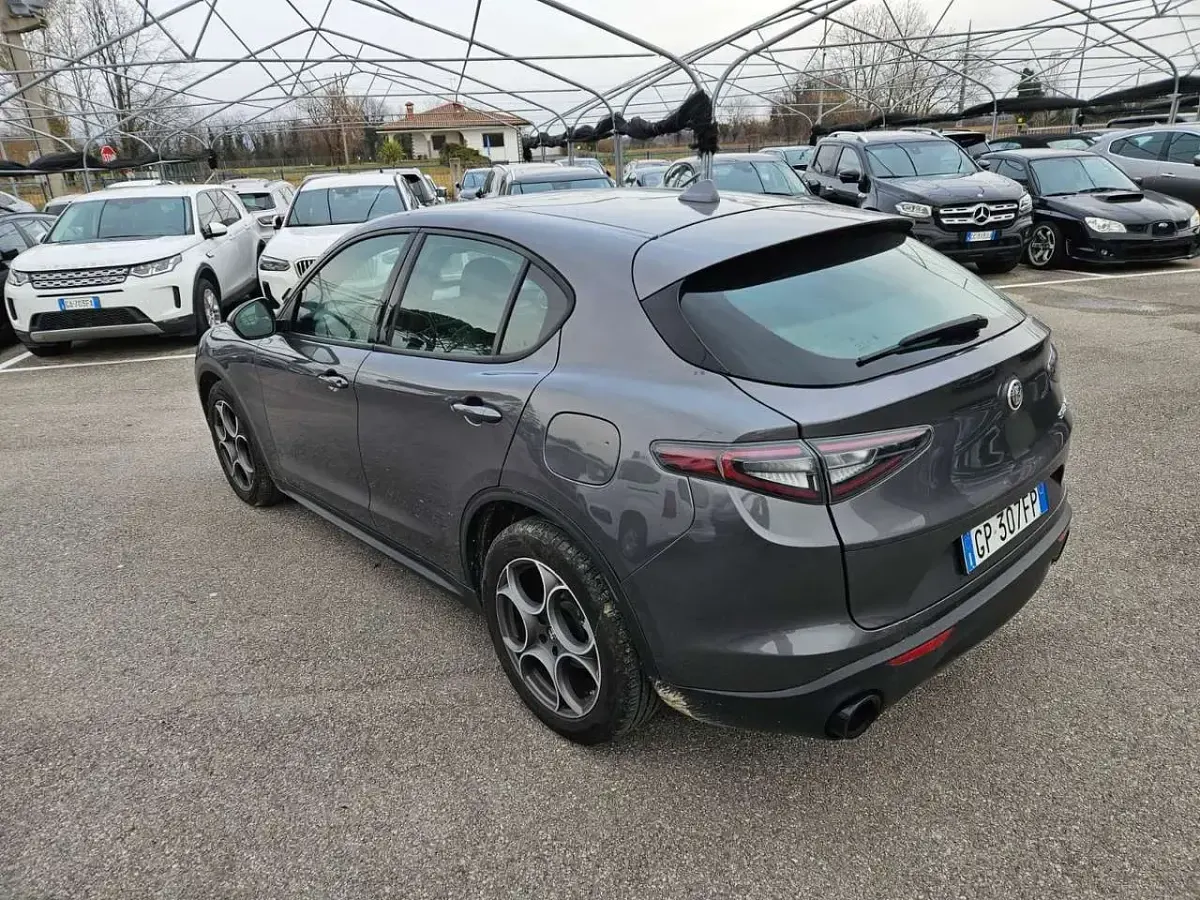 Usata Alfa Romeo Stelvio Sprint 160 CV (117 kW) 2023 Grigio SUV