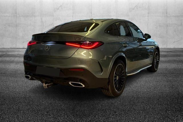 Usata Mercedes GLC300e AMG Line Premium Plus 269 CV (197 kW) 2024 Grigio metallizzato Coupé