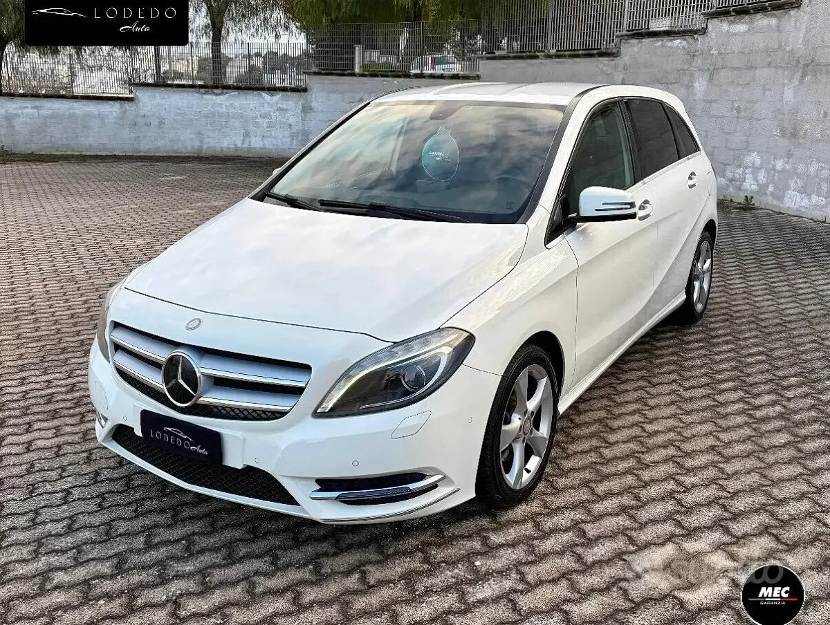 Usata Mercedes B180 Premium 110 CV (80 kW) 2013 Bianco Monovolume
