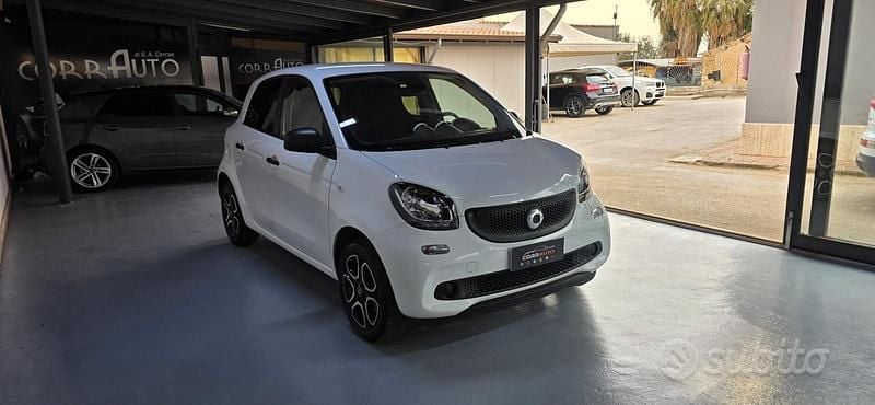 Usata Smart ForFour Passion 71 CV (52 kW) 2019 Bianco Utilitaria