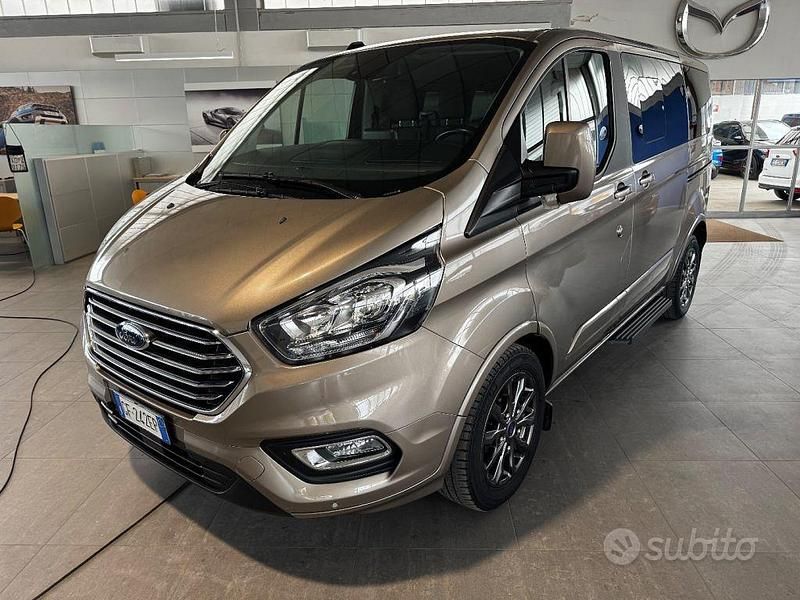 Marrone Usata 2021 Ford Tourneo Custom Titanium Furgone | 34.900 € - Immagine 1/4