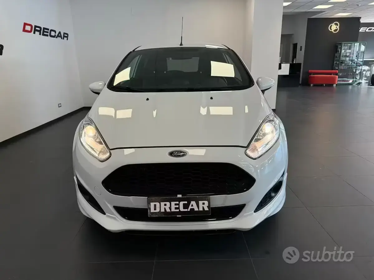 Usata Ford Fiesta ST-Line 101 CV (74 kW) 2017 Bianco Utilitaria
