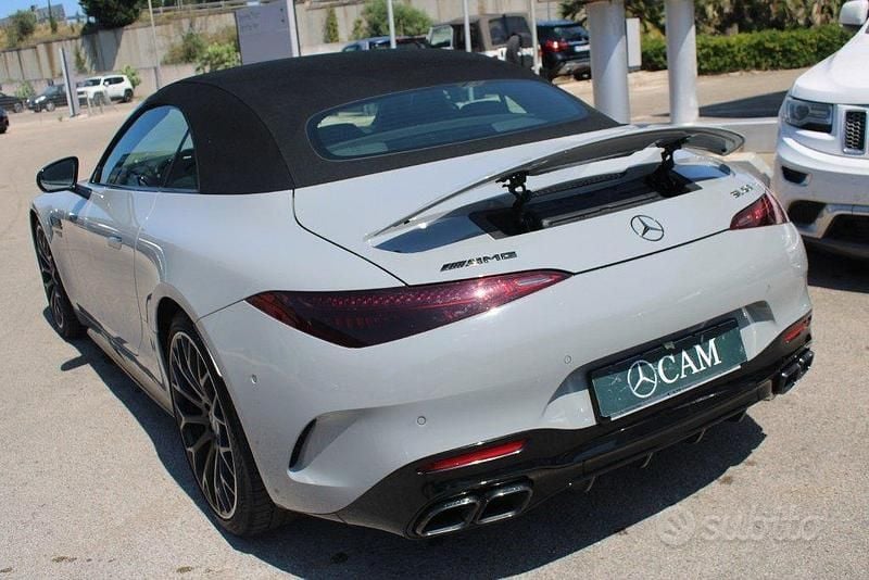 Usata Mercedes SL63 AMG Premium Plus 585 CV (430 kW) 2023 Grigio Cabrio