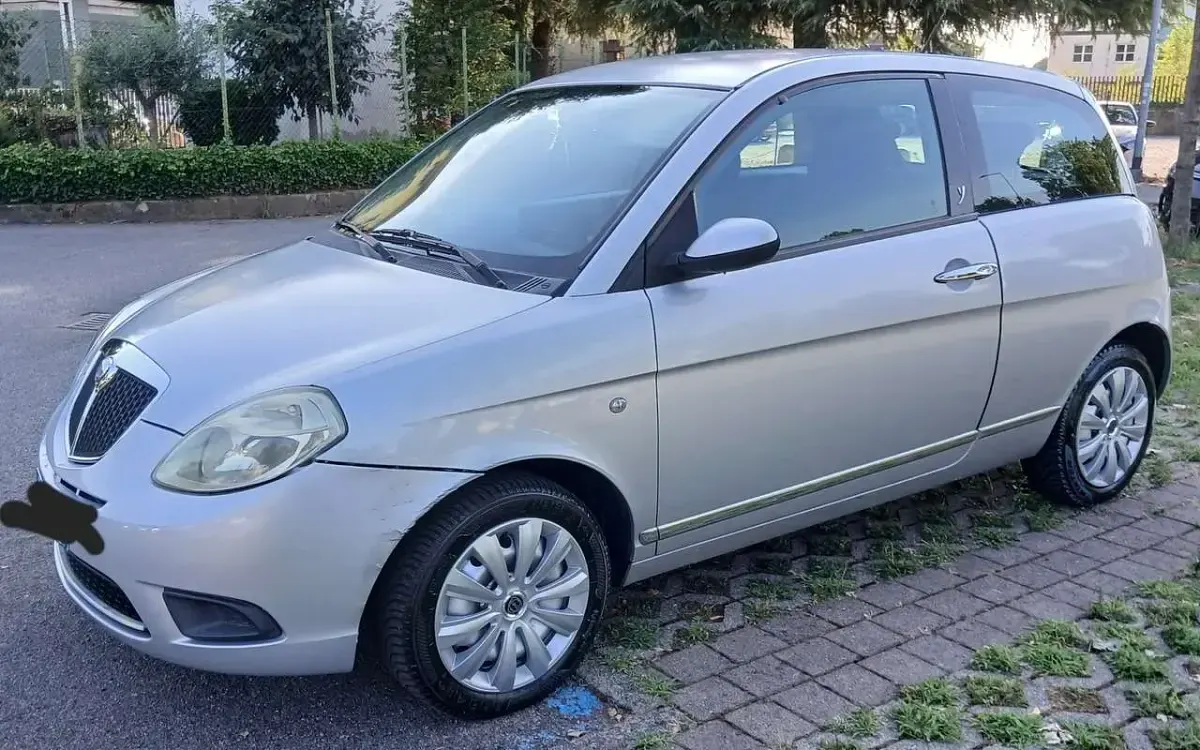 Usata Lancia Ypsilon 60 CV (44 kW) 2008 Utilitaria