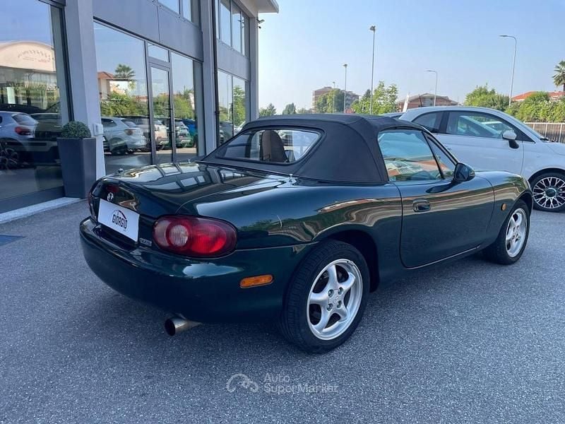 Usata Mazda MX5 110 CV (80 kW) 2001 Verde Cabrio
