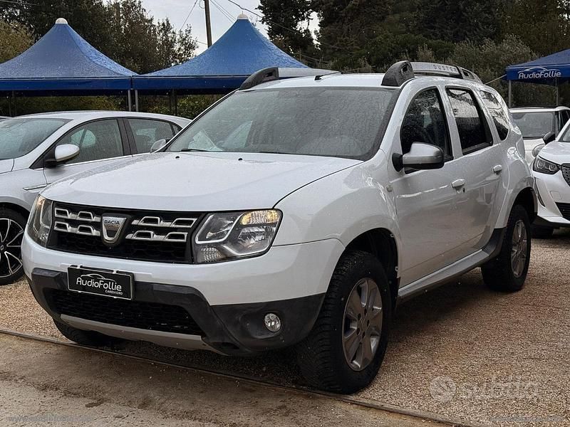 Usata Dacia Duster Lauréate 115 CV (84 kW) 2018 Bianco SUV