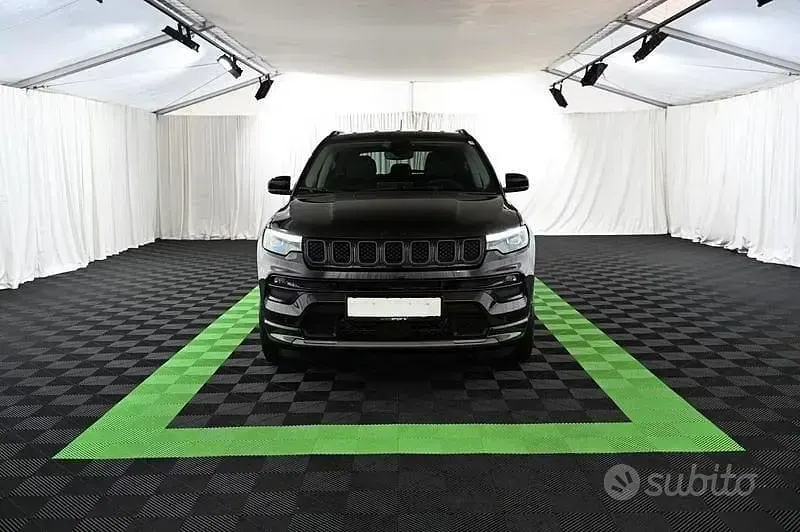 Usata Jeep Compass Summit 131 CV (96 kW) 2025 Nero SUV