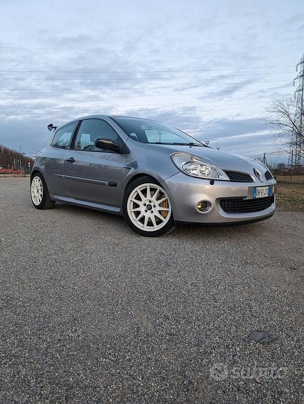 Usata Renault Clio II R.S. 2006 Grigio Berlina