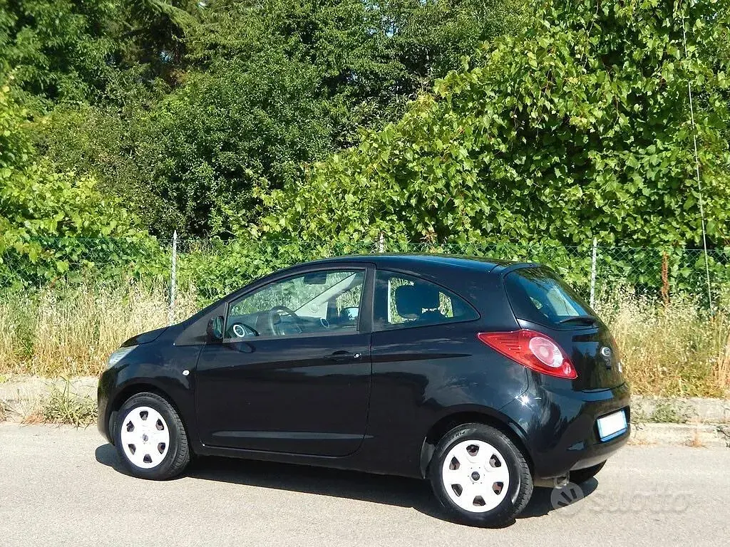 Usata Ford Ka 69 CV (50 kW) 2010 Nero Utilitaria