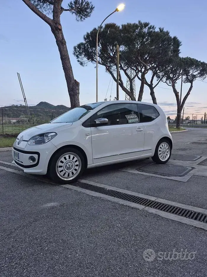 Usata VW up! 60 CV (44 kW) 2012 Utilitaria