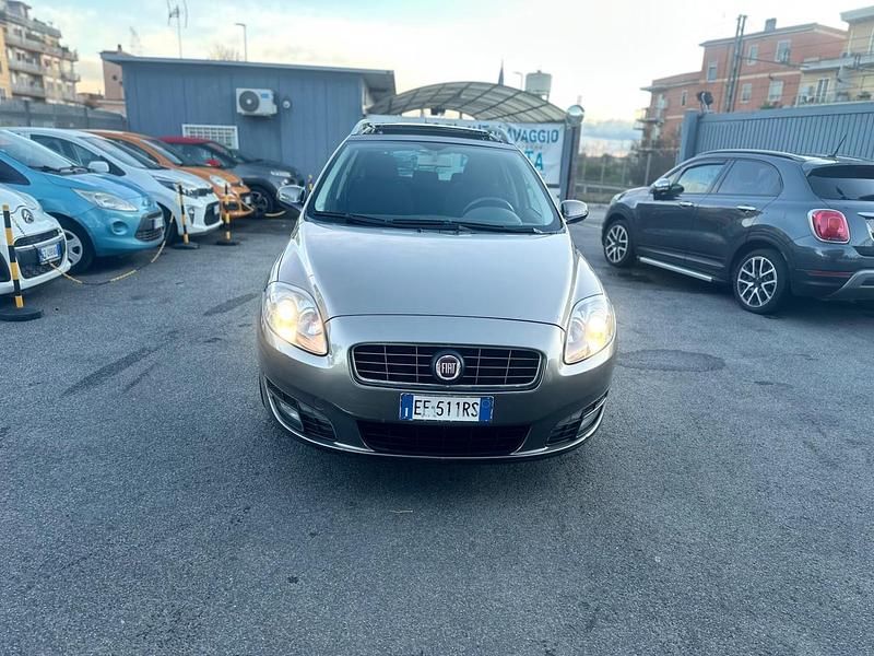 Grigio Usata 2010 Fiat Croma Emotion Station wagon | 3900 € (Cara) - Immagine 1/4