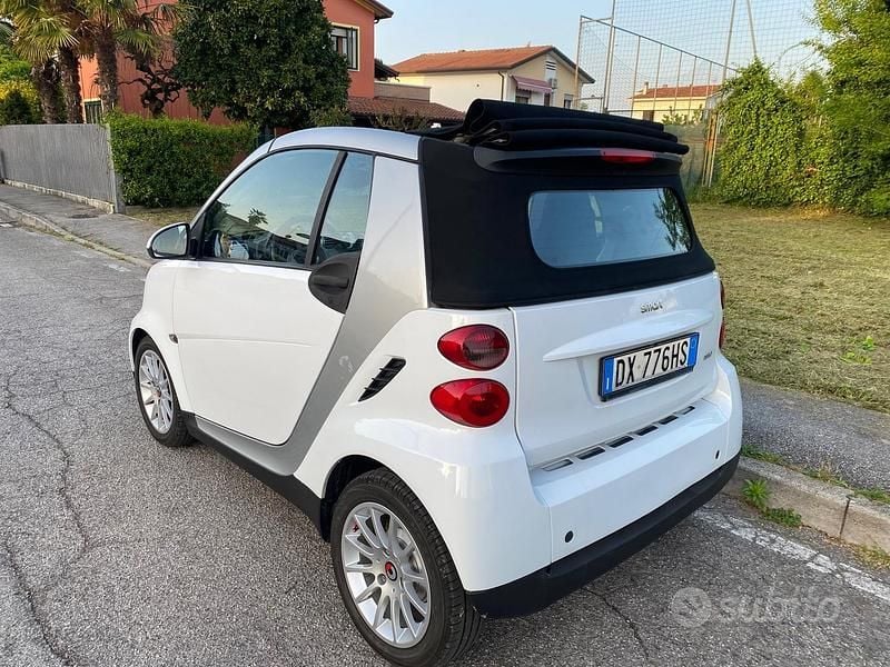 Usata Smart ForTwo Cabrio Pulse 71 CV (52 kW) 2010 Bianco Cabrio
