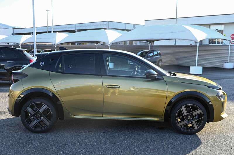 Nuova Lancia Ypsilon 101 CV (74 kW) 2025 Oro Utilitaria