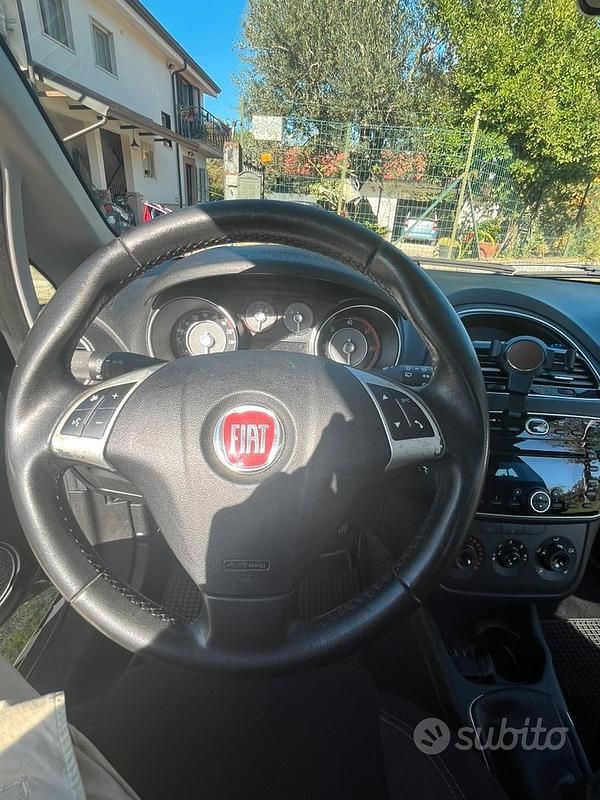 Usata Fiat Punto 75 CV (55 kW) 2015 Grigio Utilitaria