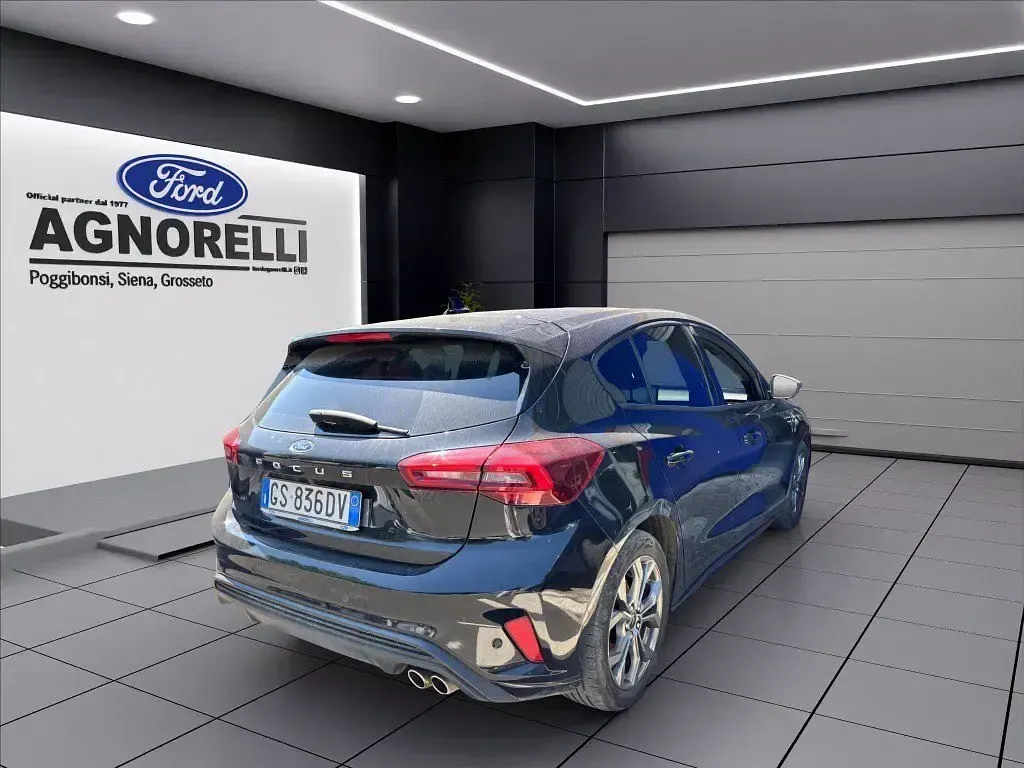 Usata Ford Focus ST-Line 125 CV (91 kW) 2024 Nero Berlina