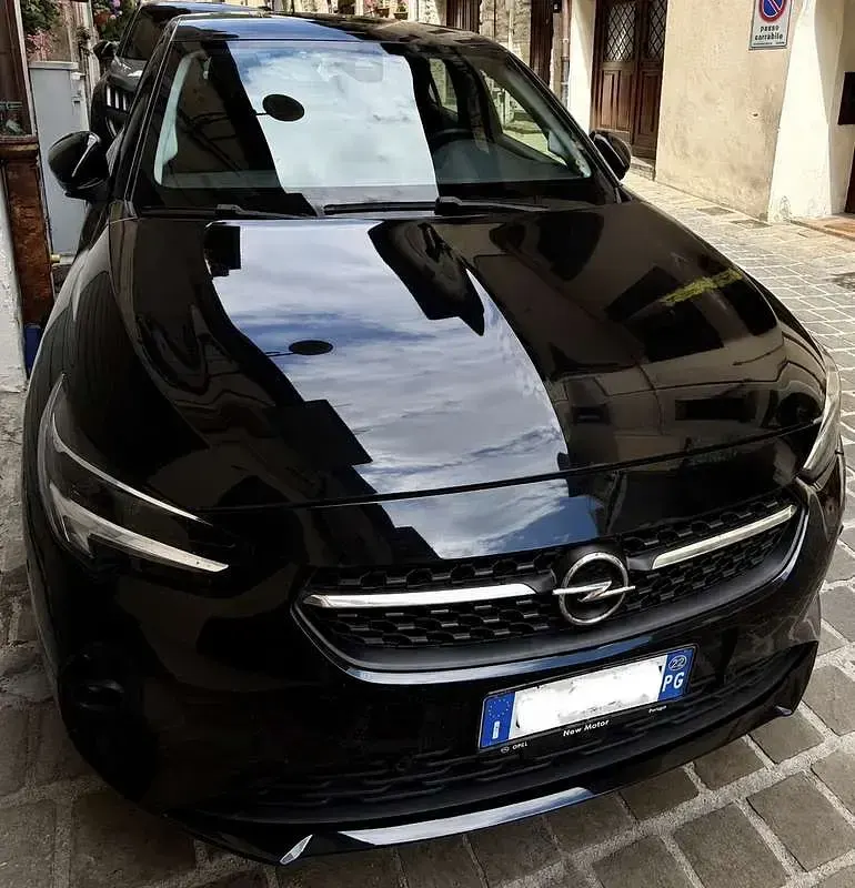 Usata Opel Corsa Elegance 102 CV (75 kW) 2022 Nero Utilitaria