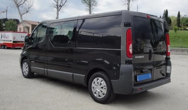 Usata Renault Trafic 150 CV (110 kW) 2008 Nero metallizzato Monovolume