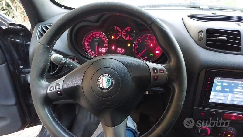 Usata 2009 Alfa Romeo 147 Due volumi | 3000 € (Cara) - Immagine 1/4