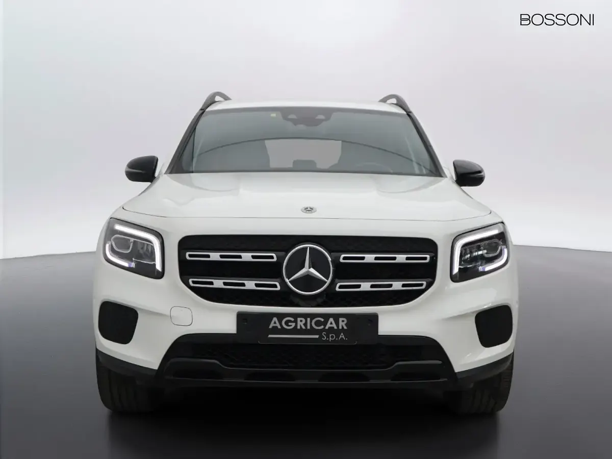 Usata Mercedes GLB180 116 CV (85 kW) 2023 Bianco SUV