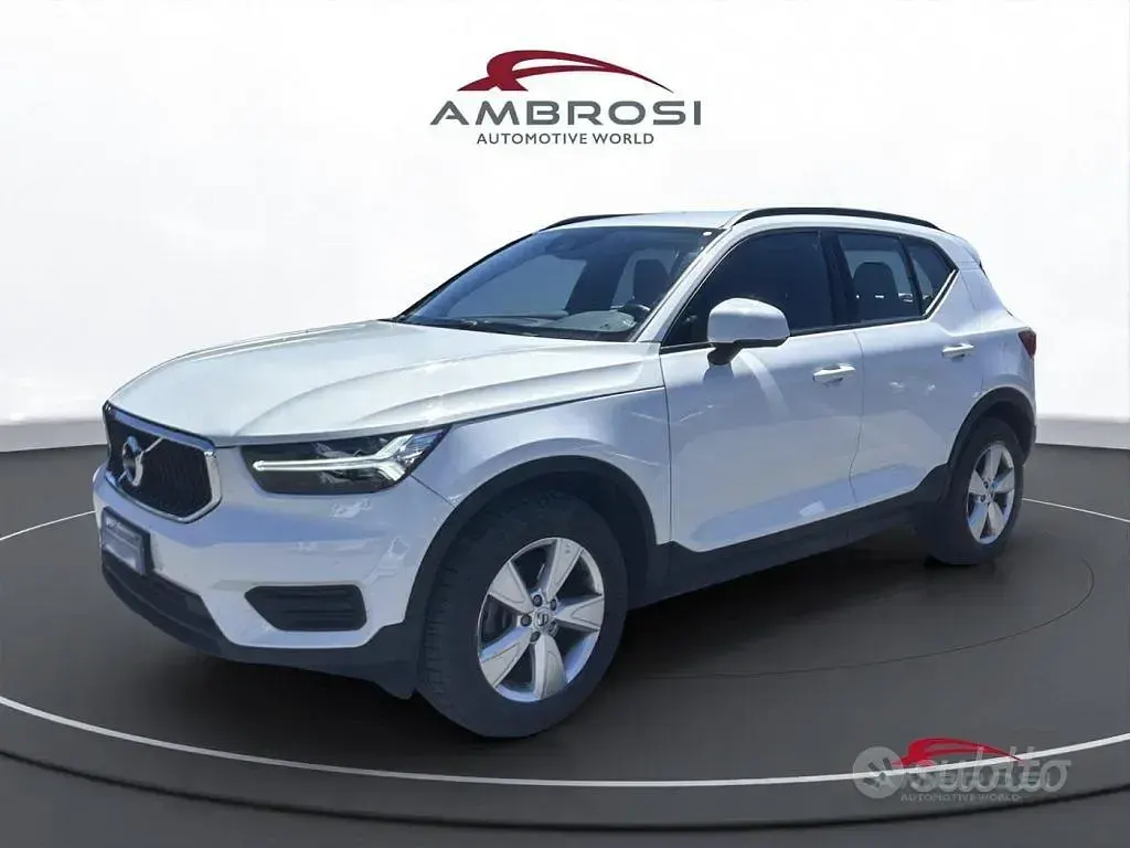 Usata Volvo XC40 Momentum 129 CV (94 kW) 2022 SUV