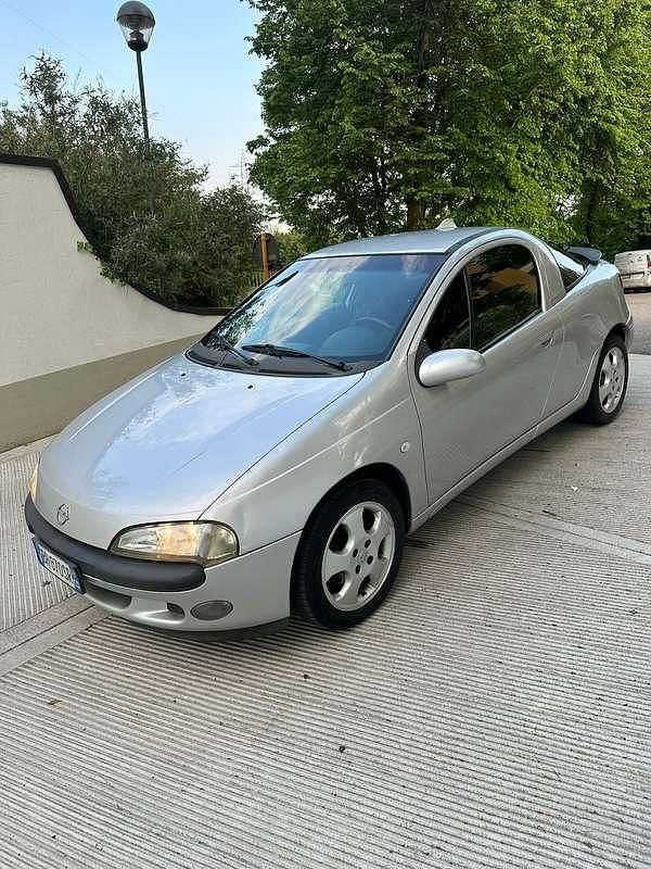 Usata Opel Tigra 90 CV (66 kW) 2000 Coupé