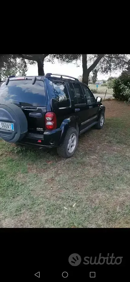 Usata Jeep Cherokee 163 CV (119 kW) 2009 Nero SUV
