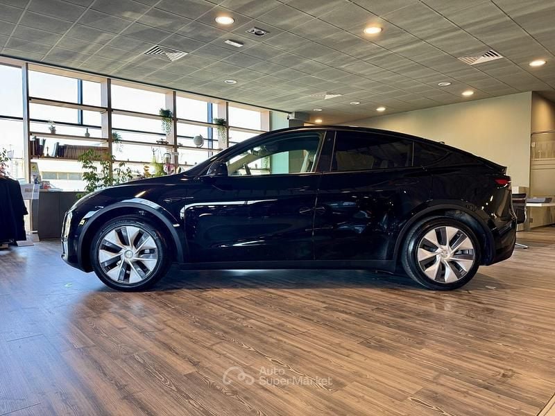 Usata Tesla Model Y RWD 188 kW (256 CV) 2024 Nero SUV