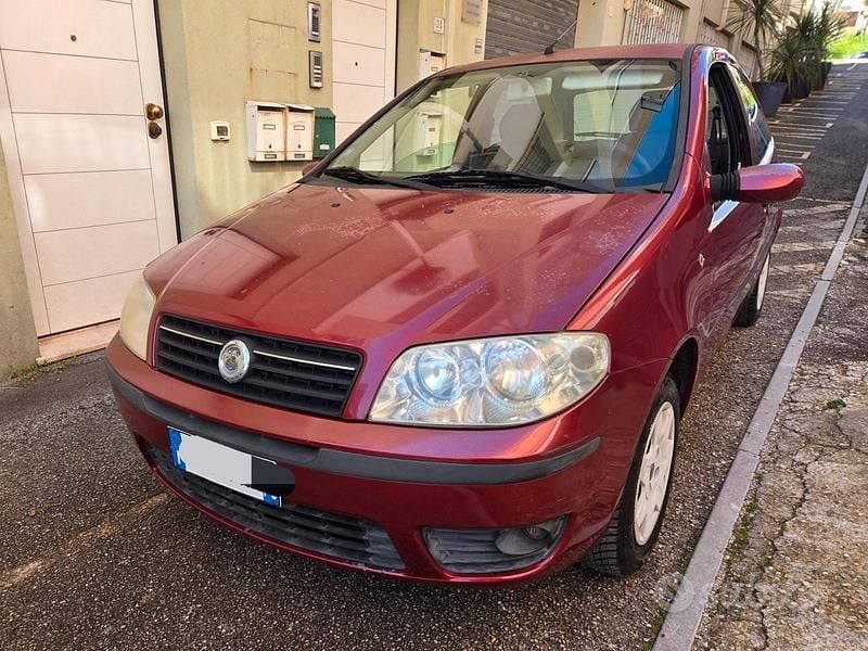 Usata Fiat Punto 2004 Utilitaria