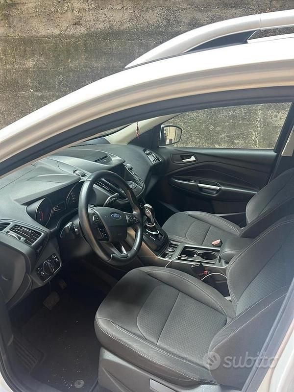 Usata Ford Kuga 120 CV (88 kW) 2020 Bianco SUV