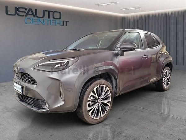 Usata Toyota Yaris Cross Lounge 131 CV (96 kW) 2024 Grigio SUV