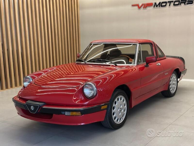 Usata Alfa Romeo Spider Quadrifoglio Verde 125 CV (91 kW) 1987 Rosso Cabrio