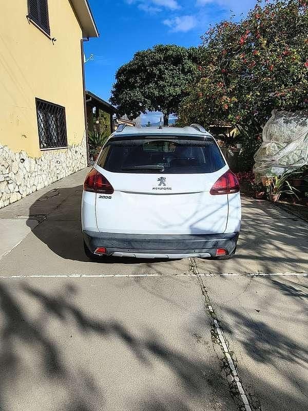 Usata Peugeot 2008 Allure 99 CV (72 kW) 2018 Bianco SUV