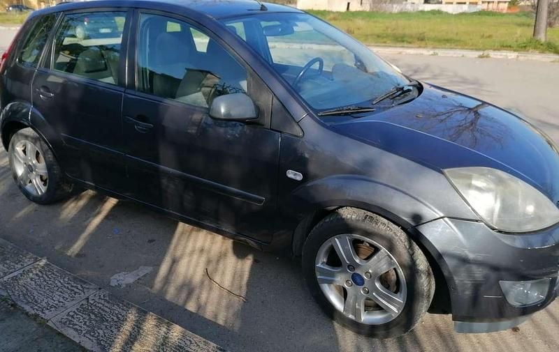 Usata Ford Fiesta 75 CV (55 kW) 2008 Berlina