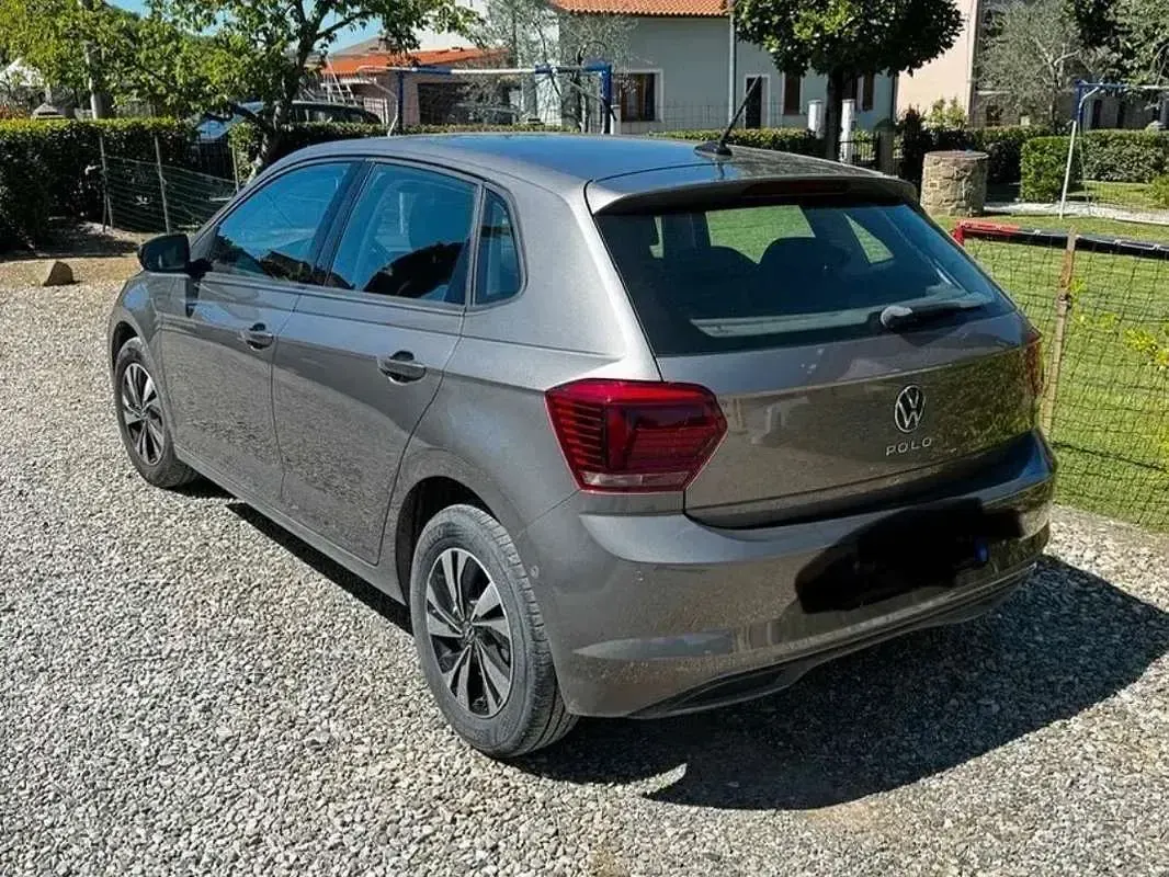 Usata VW Polo Comfortline 95 CV (69 kW) 2021 Grigio Utilitaria