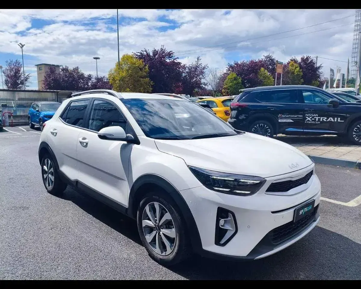 Gebraucht Kia Stonic Style 77 PS (56 kW) 2025 Weiß SUV