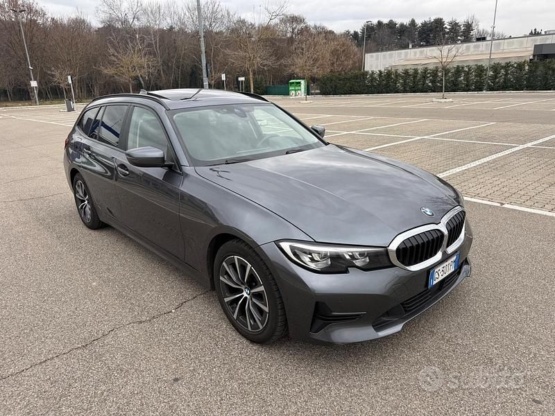 Usata BMW 318 150 CV (110 kW) 2021 Grigio Station wagon