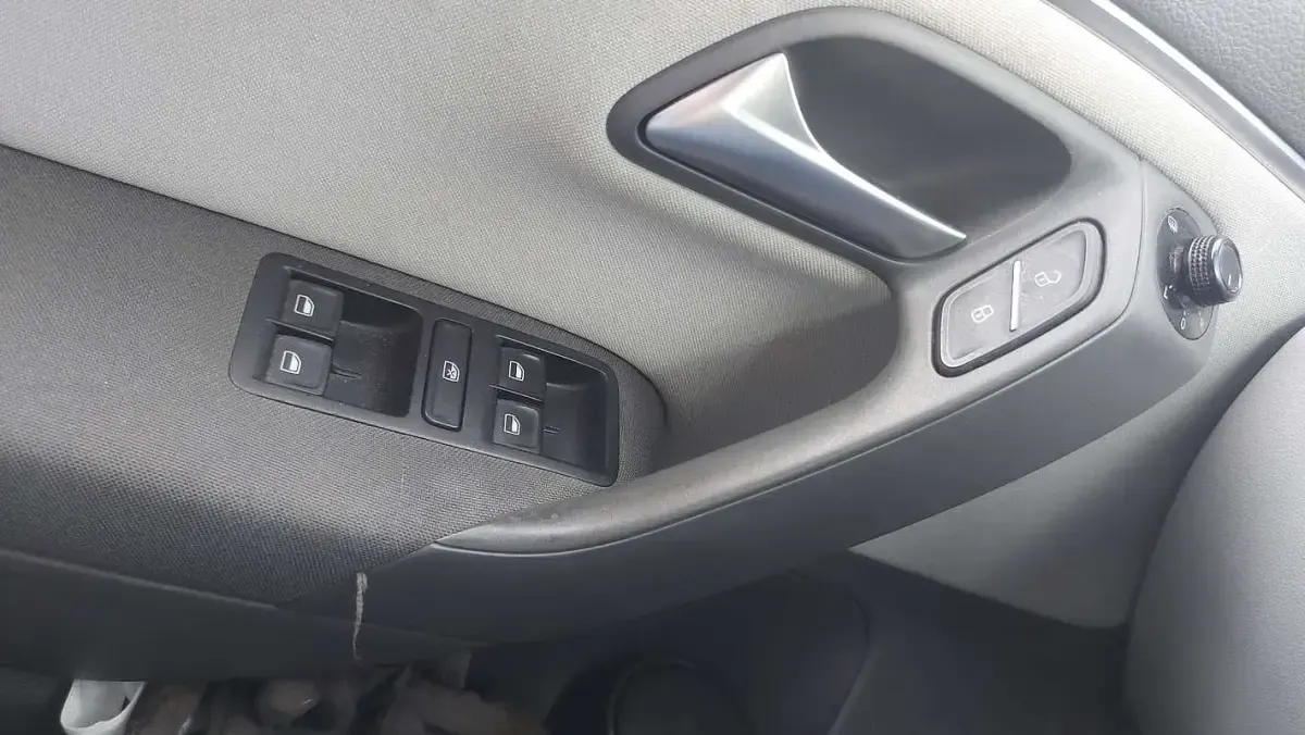 Usata VW Polo 90 CV (66 kW) 2014 Grigio Berlina