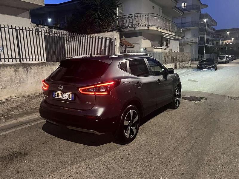 Usata Nissan Qashqai Acenta Premium 131 CV (96 kW) 2014 SUV