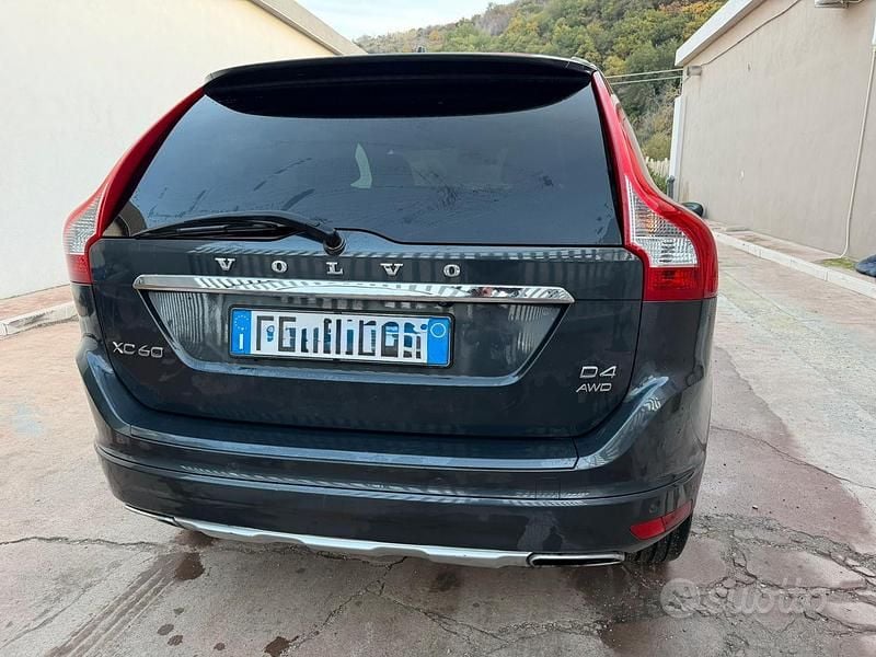 Usata Volvo XC60 163 CV (119 kW) 2014 Blu SUV