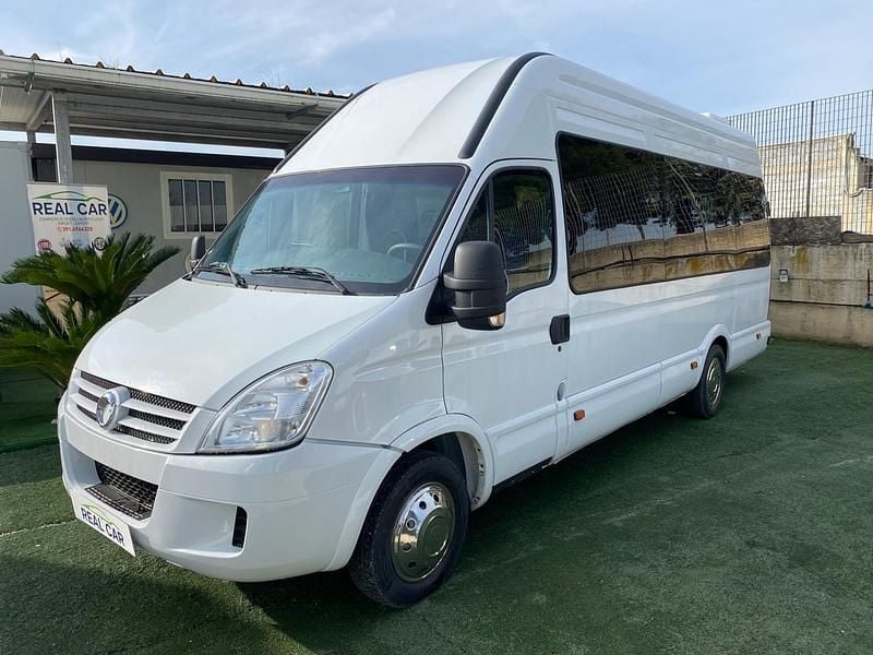 Usata Iveco Daily 149 CV (109 kW) 2008 Bianco Berlina