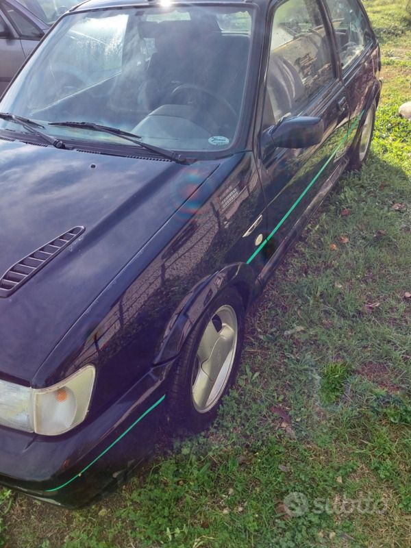 Nero Usata 1991 Ford Fiesta RS Due volumi | 14.800 € - Immagine 1/4